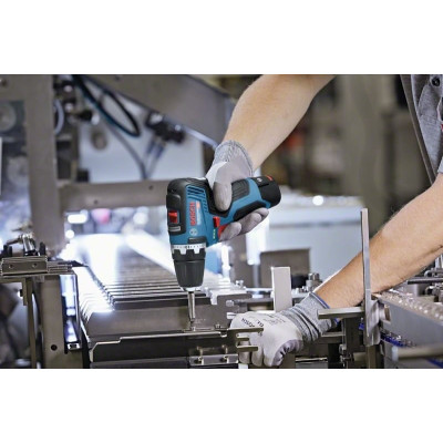 Шуруповерт-дрель аккумуляторный Bosch Professional GSR 12V-35 бесщеточный 12 2x3.0А·ч 35Нм 460·1750об/мин 0.75кг AutoLock L-BOXX 102 0.601.9H8.002 Шуруповерт-дрель аккумуляторный Bosch Professional GSR 12V-35 бесщеточный 12 2x3.0А·ч 35Нм 460·1750об/мин 0.75кг AutoLock L-BOXX 102 0.601.9H8.002