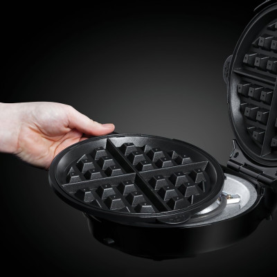 Мультимейкер Russell Hobbs Fiesta 950Вт, алюміній, 3 пластини, корпус-нержав.сталь/пластик, бордо Мультимейкер Russell Hobbs Fiesta 950Вт, алюміній, 3 пластини, корпус-нержав.сталь/пластик, бордо