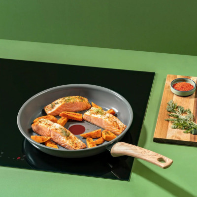 Сковорода Tefal Renew, 28см, алюміній, бакеліт, чорний Сковорода Tefal Renew, 28см, алюміній, бакеліт, чорний
