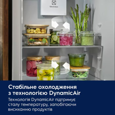 Холодильна камера Electrolux вбудована, 177x55х55, 310л, E, ST, інв., білий Холодильна камера Electrolux вбудована, 177x55х55, 310л, E, ST, інв., білий