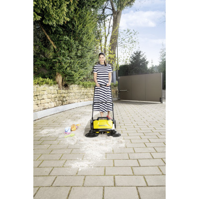 Karcher Підмітальна машина S 4 Twin Karcher Підмітальна машина S 4 Twin
