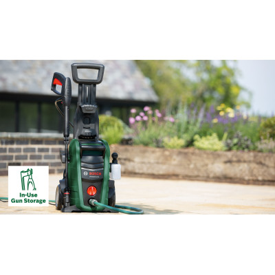 Минимойка высокого давления Bosch UniversalAquatak 135, 1900Вт, 135бар, 410л/ч, насадка 3в1, 7.9кг (0.600.8A7.C00)