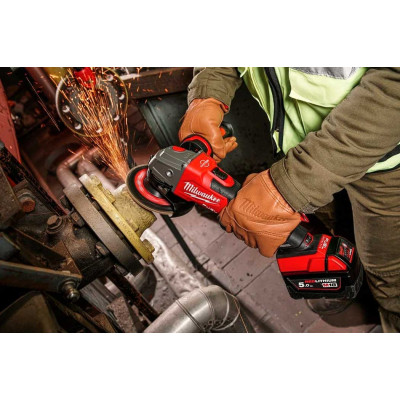 Шліфмашина кутова акумуляторна Milwaukee M18 FSAGV125XB-0X 125мм 18В 85000об/хв 2.7кг кейс без АКБ та ЗП Шліфмашина кутова акумуляторна Milwaukee M18 FSAGV125XB-0X 125мм 18В 85000об/хв 2.7кг кейс без АКБ та ЗП