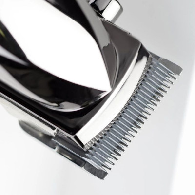 Машинка для стриження Babyliss Super-X Metal Series, мережа+акум., вібраційний мотор, насадок-10, кейс, чохол, гребінець у компл., сталь, сірий Машинка для стриження Babyliss Super-X Metal Series, мережа+акум., вібраційний мотор, насадок-10, кейс, чохол, гребінець у компл., сталь, сірий