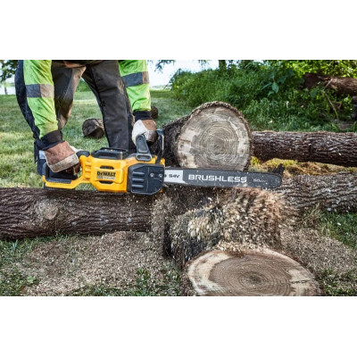 Пила ланцюгова акумуляторна DeWalt безщіткова 54В XR FLEXVOLT шина 50см OREGON 3/8 1.3мм 5.7кг без АКБ та ЗП Пила ланцюгова акумуляторна DeWalt безщіткова 54В XR FLEXVOLT шина 50см OREGON 3/8 1.3мм 5.7кг без АКБ та ЗП