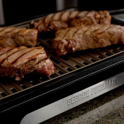 Гриль George Foreman барбекю Smokeless BBQ Grill 1606Вт, темп. режимів-3, з`ємні пластини, пластик, чорний