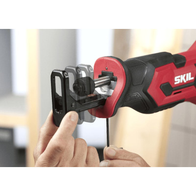 Пила шабельна акумуляторна SKIL 3470 CA пропил 120мм хід 25мм 1.7кг без АКБ та ЗП