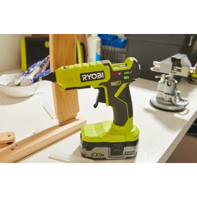 Пістолет клейовий Ryobi ONE+ RGL18-0 18В стрижні 11/12мм 200/130° без АКБ та ЗП