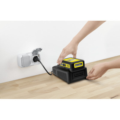 Набор аккумулятора и зарядного устройства Karcher, 18В, 2.5А-ч, ЗП (2.445-062.0) Набор аккумулятора и зарядного устройства Karcher, 18В, 2.5А-ч, ЗП (2.445-062.0)