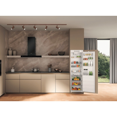 Холодильна камера Whirlpool вбудована, 177x54х54, 314л, А++, ST, інв., білий