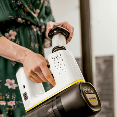 Karcher Пилосос безпровідний VC 6 CORDLESS OURFAMILY, конт пил -0.8л, автон. робота до 50хв, вага-2.5кг, НЕРА 12, білий Karcher Пилосос безпровідний VC 6 CORDLESS OURFAMILY, конт пил -0.8л, автон. робота до 50хв, вага-2.5кг, НЕРА 12, білий