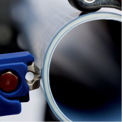 Труборіз KNIPEX для пластикових труб, 32-40-50мм 202мм 0.142кг Труборіз KNIPEX для пластикових труб, 32-40-50мм 202мм 0.142кг