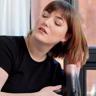 Фен Remington Rose Shimmer, 2200Вт, 3 режими, дифузор, іоніз-я, хол. обдув, чорно-рожевий Фен Remington Rose Shimmer, 2200Вт, 3 режими, дифузор, іоніз-я, хол. обдув, чорно-рожевий