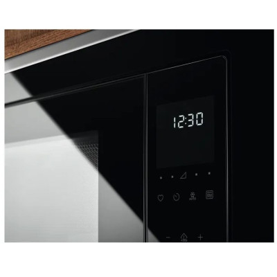 Мікрохвильова піч Electrolux вбудована, 25л, електрон. керування, 900Вт, гриль, дисплей, чорний Мікрохвильова піч Electrolux вбудована, 25л, електрон. керування, 900Вт, гриль, дисплей, чорний