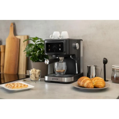 Кавоварка Gorenje ріжкова 1.5л, мелена, ручний капучинатор, чорний