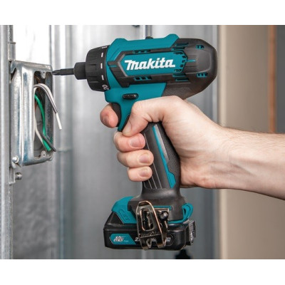 Шурупокрут-дриль акумуляторний Makita DF033DZ 10.8В 14·30Нм 0-450·0-1700об/хв 0.8кг без АКБ та ЗП