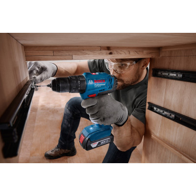 Шуруповерт-дрель ударный аккумуляторный Bosch GSB 183-LI 18В 1х2А-ч 21-56Нм 374-1815об-хв кейс 1.2кг