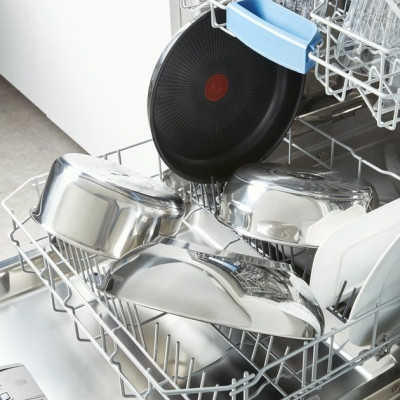 Сковорода Tefal Comfort Max, 26см, покриття Titanium, Thermo-Spot, нержавіюча cталь