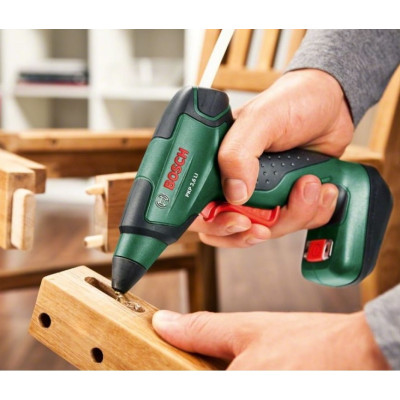 Пістолет клейовий акумуляторний Bosch Bosch PKP 3.6LI 3.6В 1.5А·год стрижні 7мм 170° 0.3кг подача 20г/хв Пістолет клейовий акумуляторний Bosch Bosch PKP 3.6LI 3.6В 1.5А·год стрижні 7мм 170° 0.3кг подача 20г/хв