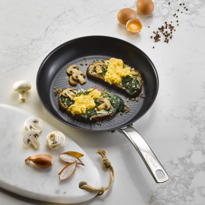 Сковорода Tefal Intuition, 24 cм, нержавіюча сталь Сковорода Tefal Intuition, 24 cм, нержавіюча сталь