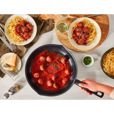 Сковорода з кришкою Tefal Day by Day, 24см, з кришкою, алюміній, бакеліт, скло, чорний Сковорода з кришкою Tefal Day by Day, 24см, з кришкою, алюміній, бакеліт, скло, чорний