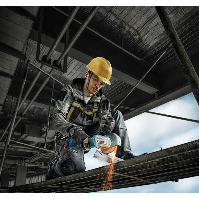 Шлифмашина угловая аккумуляторная Bosch GWS 180-LI 125мм 18В 11000об/мин 16кг без АКБ и ЗУ (0.601.9H9.020) Шлифмашина угловая аккумуляторная Bosch GWS 180-LI 125мм 18В 11000об/мин 16кг без АКБ и ЗУ (0.601.9H9.020)