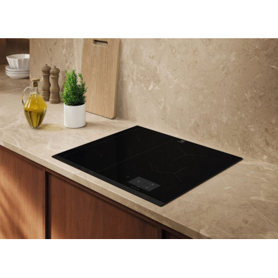 Варильна поверхня Electrolux індукційна, 60см, розширена зона, датчик кипіння, датчик смаження, сенсорний дисплей, Hob2Hood, чорний Варильна поверхня Electrolux індукційна, 60см, розширена зона, датчик кипіння, датчик смаження, сенсорний дисплей, Hob2Hood, чорний