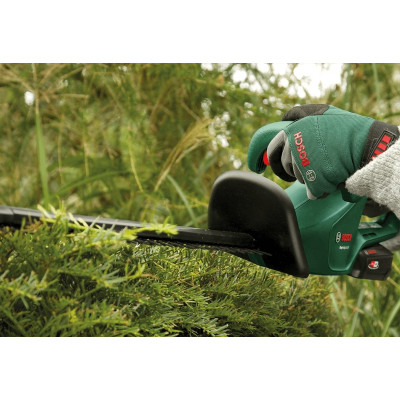 Кущоріз акумуляторний Bosch EasyHedgeCut 18V-52-13 18В лезо 52см крок різу 15мм 3.28кг без АКБ та ЗП