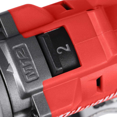 Гвинтоверт ударний акумуляторний Milwaukee M12 FID2-0 12В 170Нм 3600об/хв 1/4 Гвинтоверт ударний акумуляторний Milwaukee M12 FID2-0 12В 170Нм 3600об/хв 1/4