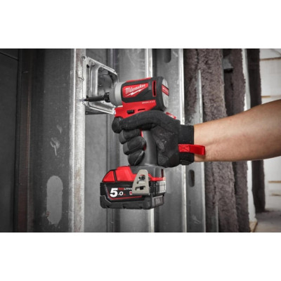 Гвинтоверт ударний акумуляторний Milwaukee M18 BLID2-0X 18В 1700-3400об/хв 180Нм кейс 1.7кг без АКБ та ЗП Гвинтоверт ударний акумуляторний Milwaukee M18 BLID2-0X 18В 1700-3400об/хв 180Нм кейс 1.7кг без АКБ та ЗП