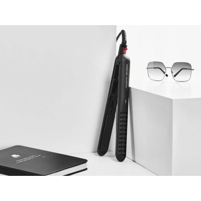 Випрямляч Rowenta x Karl Lagerfeld Optiliss, >240Вт, темп.режимів-10, 130-230С, іонізація, кераміка, турмалін , чорний Випрямляч Rowenta x Karl Lagerfeld Optiliss, >240Вт, темп.режимів-10, 130-230С, іонізація, кераміка, турмалін , чорний