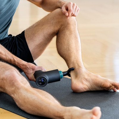 Масажер Beurer для тіла, літій- іонний акум., фасціальний, 5 насадок, чорний Масажер Beurer для тіла, літій- іонний акум., фасціальний, 5 насадок, чорний