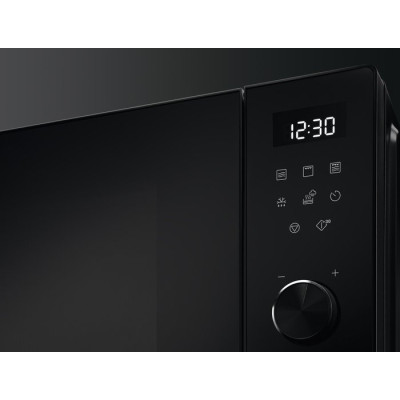 Electrolux Микроволновая печь 29л, 900Вт, гриль, инвертор, черный