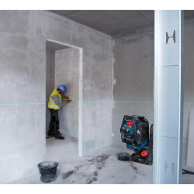 Нівелір лазерний Bosch Professional GCL 2-50 G до 15м ±0.3мм/м зелений промінь з штативом BT 150 тримачем RM 10 чохлом мішенню 0.58кг