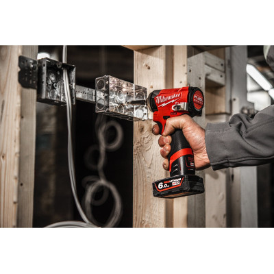 Гвинтоверт ударний акумуляторний Milwaukee M12 FID2-202X 12В АКБ 2х2А·год 170Нм 0-4000об/хв 1/4