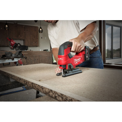 Лобзик акумуляторний Milwaukee M18 FJS-0X 18В 3500об/хв хід 25мм кейс 2.9кг без АКБ та ЗП Лобзик акумуляторний Milwaukee M18 FJS-0X 18В 3500об/хв хід 25мм кейс 2.9кг без АКБ та ЗП