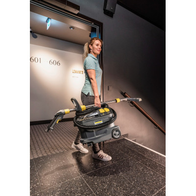 Пылесос профессиональный моющий Karcher Puzzi 8/1 Adv 1200Вт 270мБар контейнер 8/7л 8.6кг