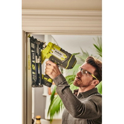 Цвяхозабивач акумуляторний ONE+ Ryobi R15GN18-0 18В цвяхи 24-64мм 3.1кг без АКБ та ЗП