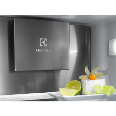 Холодильник Electrolux вбудований з нижн. мороз., 188x55х55, холод.відд.-215л, мороз.відд.-63л, 2дв., Е, Combi, інв., диспл внутр., зона св-ті, білий