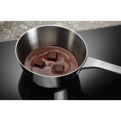 Варильна поверхня Electrolux індукційна, 60см, розширена зона, Hob2Hood, чорний Варильна поверхня Electrolux індукційна, 60см, розширена зона, Hob2Hood, чорний