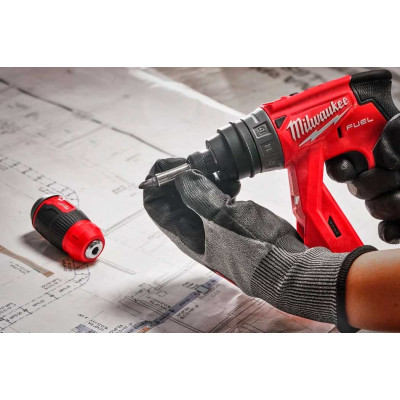 Викрутка Milwaukee, 8 насадок, руків'я двокомпонентне, PH1,PH2,PZ1,PZ2,T15,SL 0.6x4.5,SL 1.2x6.5мм Викрутка Milwaukee, 8 насадок, руків'я двокомпонентне, PH1,PH2,PZ1,PZ2,T15,SL 0.6x4.5,SL 1.2x6.5мм