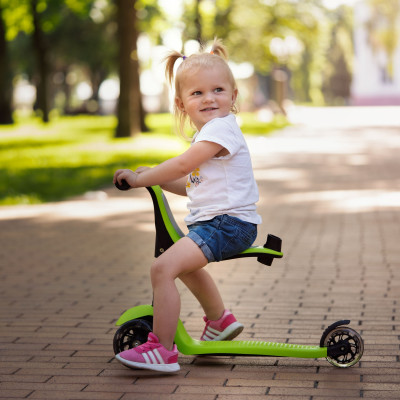 Самокат Miqilong Alamo зелений