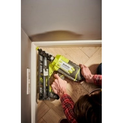 Цвяхозабивач акумуляторний ONE+ Ryobi R15GN18-0 18В цвяхи 24-64мм 3.1кг без АКБ та ЗП