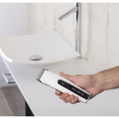 Машинка для стрижки Rowenta Nomad, мережа+акум., роторний мотор, насадок-2, кейс, сталь, біло-чорний Машинка для стрижки Rowenta Nomad, мережа+акум., роторний мотор, насадок-2, кейс, сталь, біло-чорний