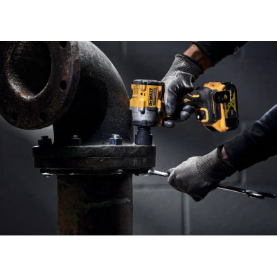 Гайковерт ударний DeWalt XR Li-Ion 18В 610Нм 2500об/хв 3550уд/хв 1/2 Гайковерт ударний DeWalt XR Li-Ion 18В 610Нм 2500об/хв 3550уд/хв 1/2