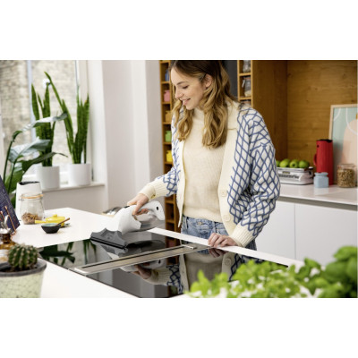 Karcher Пилосос віконний WV 1 Plus, вода -0.1л, автон. робота до 25хв, вага-0.5кг, білий Karcher Пилосос віконний WV 1 Plus, вода -0.1л, автон. робота до 25хв, вага-0.5кг, білий