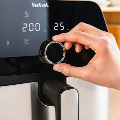 Мультипіч Tefal Easy Fry Mega, 1700Вт, чаша-7.5л, сенсорне керув., 8 програм, пластик, чорний Мультипіч Tefal Easy Fry Mega, 1700Вт, чаша-7.5л, сенсорне керув., 8 програм, пластик, чорний