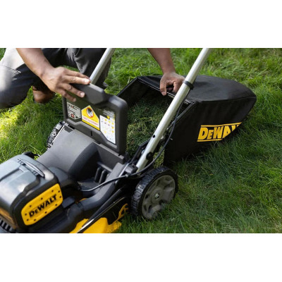 Газонокосарка акумуляторна DeWalt 2х18В 53см 67л 25-102мм 28кг без АКБ та ЗП Газонокосарка акумуляторна DeWalt 2х18В 53см 67л 25-102мм 28кг без АКБ та ЗП