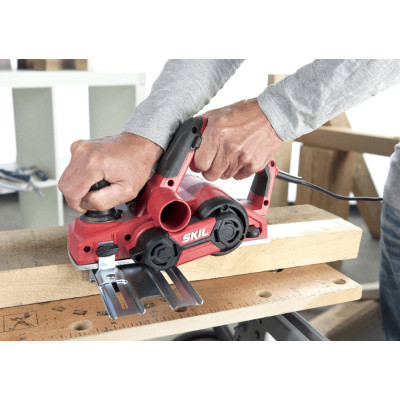 Рубанок SKIL 1590 AA 710Вт 82мм стругання до 2мм 2.6кг Рубанок SKIL 1590 AA 710Вт 82мм стругання до 2мм 2.6кг