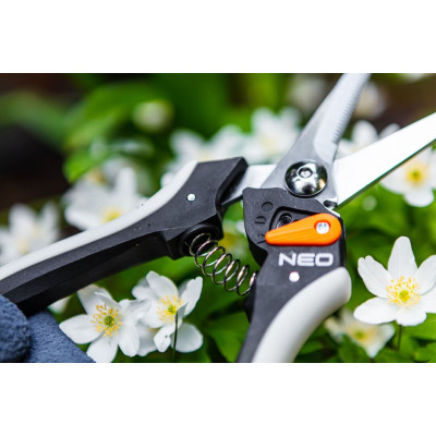 Секатор плоскостной Neo Tools, d реза 6мм, 210мм, 184г